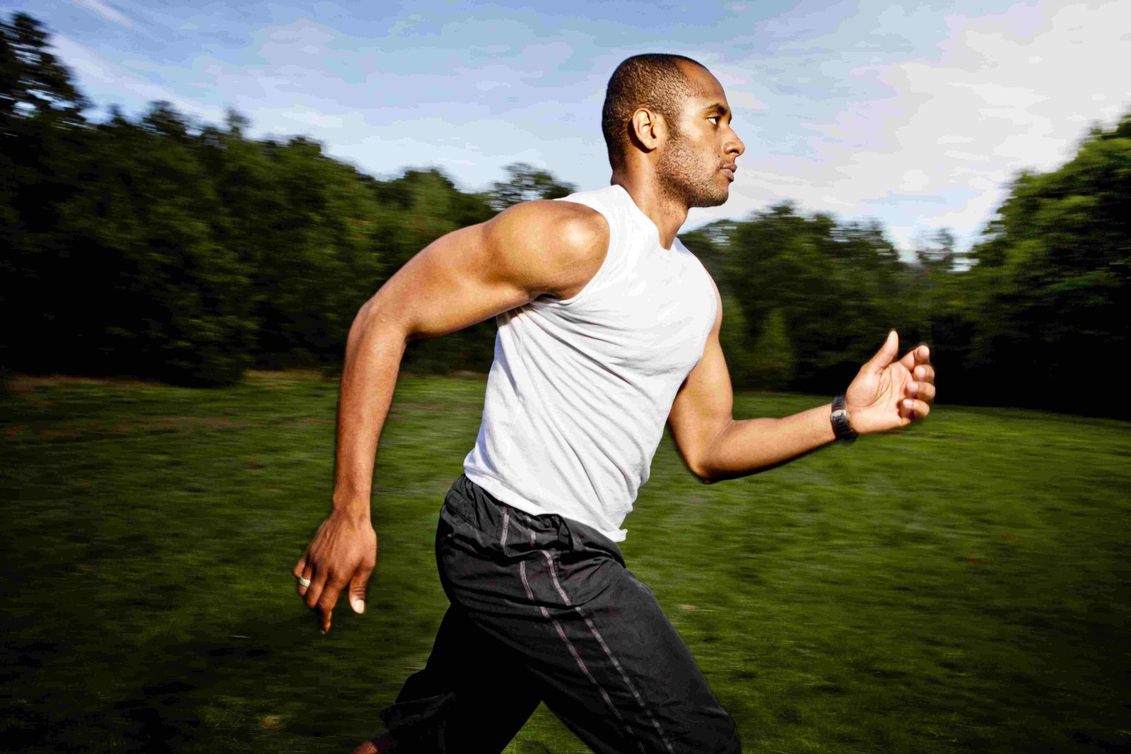 man-jogging-in-woods-2026-01-09-09-12-14-utc.jpg man-jogging-in-woods-2026-01-09-09-12-14-utc.jpg